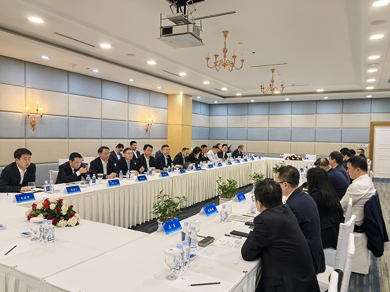 召開成員企業(yè)座談會.jpg